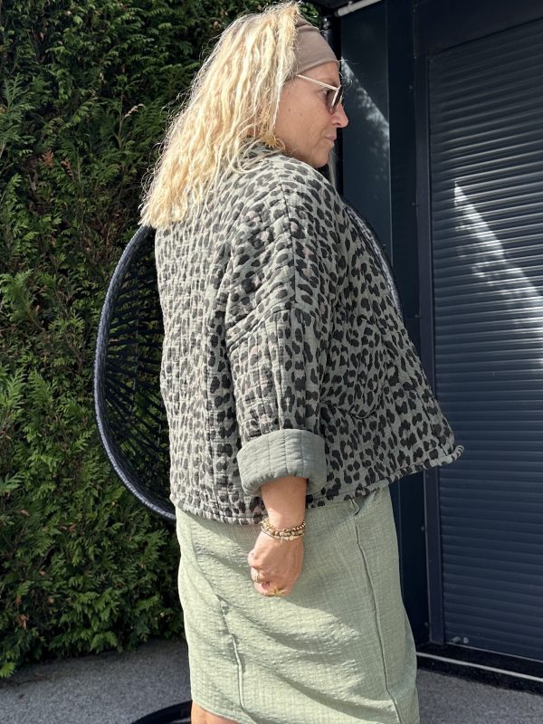 Veste Daria kaki imprimée – Image 8