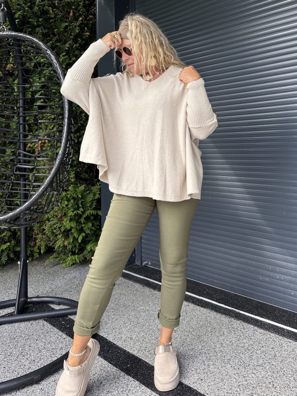 Pull Maggie loose beige – Image 3