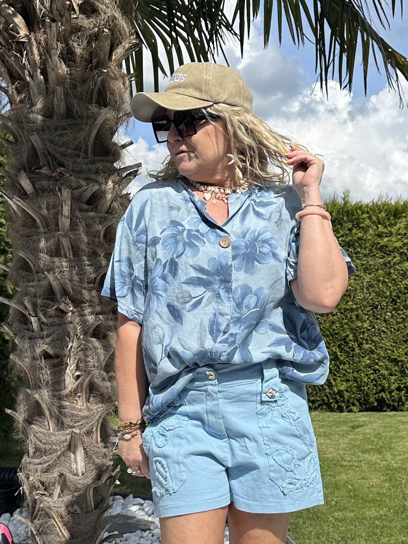 T-shirt Colline fleuri – Image 2