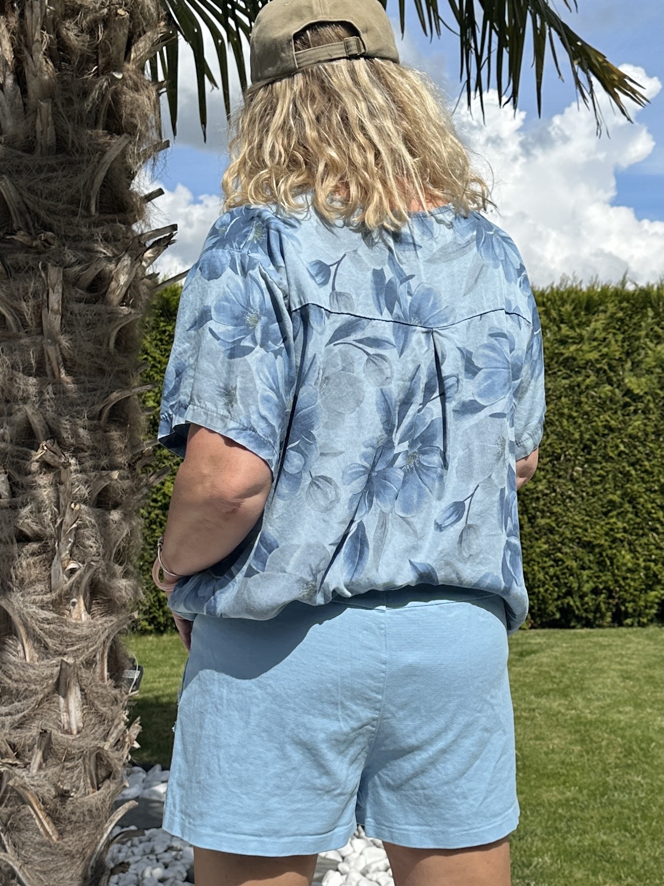 T-shirt Colline fleuri – Image 3