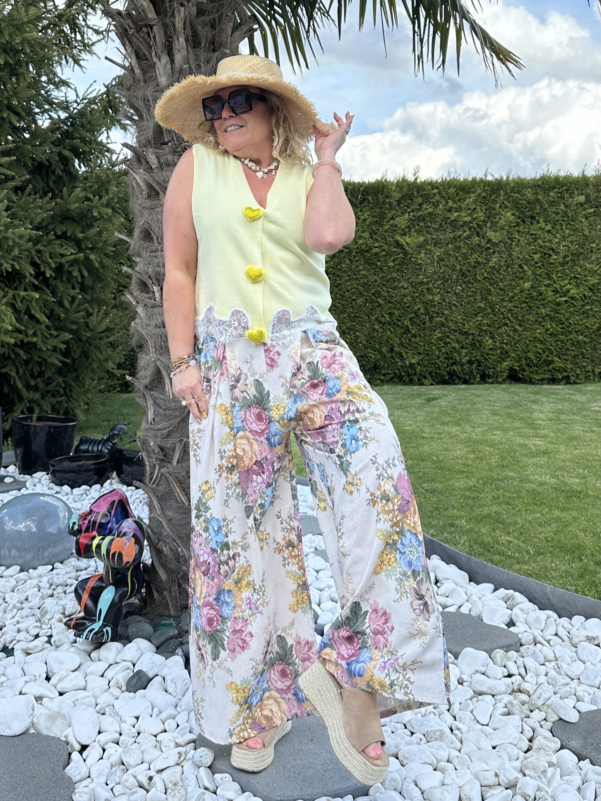 Copie Gilet Rosie jaune bouton cœur – Image 3