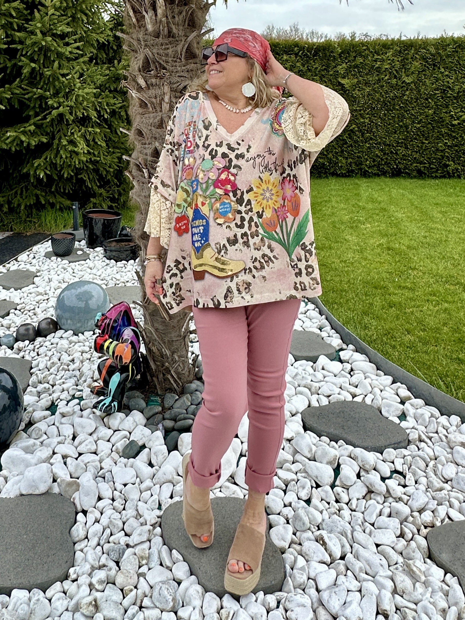 T-shirt Joyna floral – Image 2