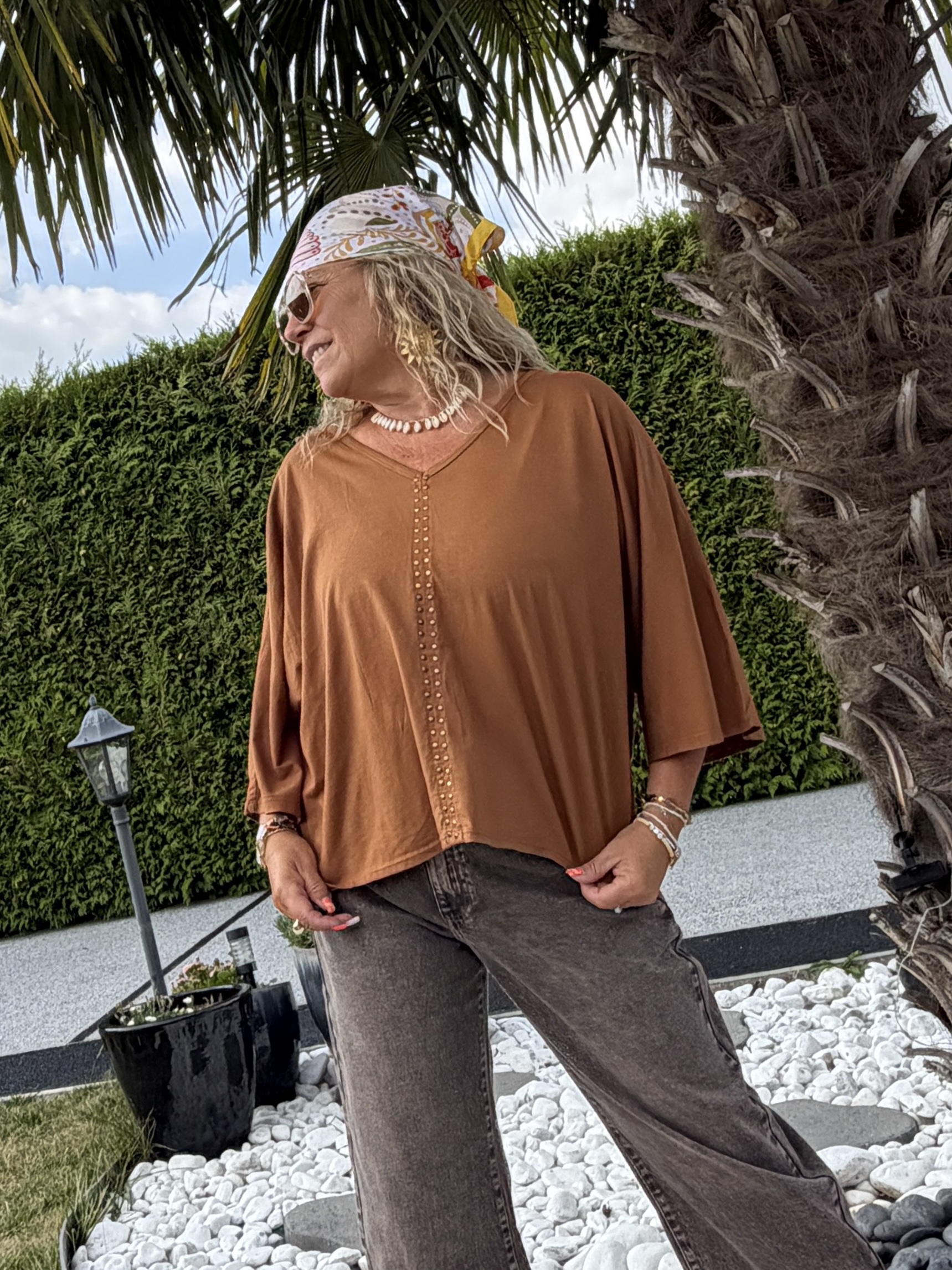 T-shirt Rosie camel – Image 6